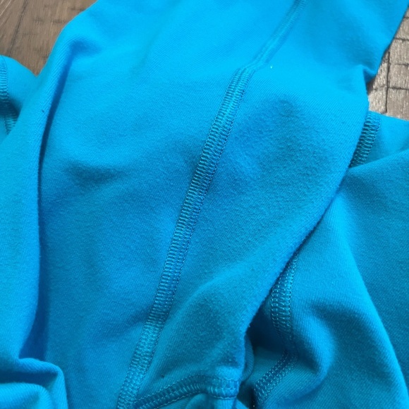 Lululemon Size 4 Bundle - Zip Up Jacket and Crops - Picture 9 of 13